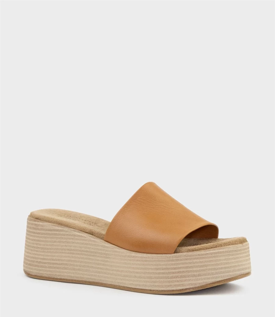 Edward Meller Women's Levon Slide On Wedge Sandals in Tan